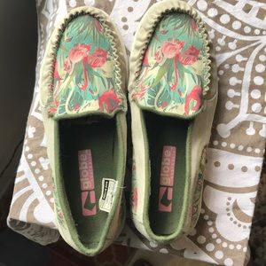 Globe shoes